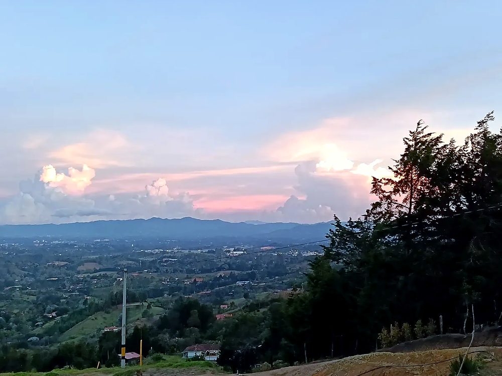 Atardecer desde el lote